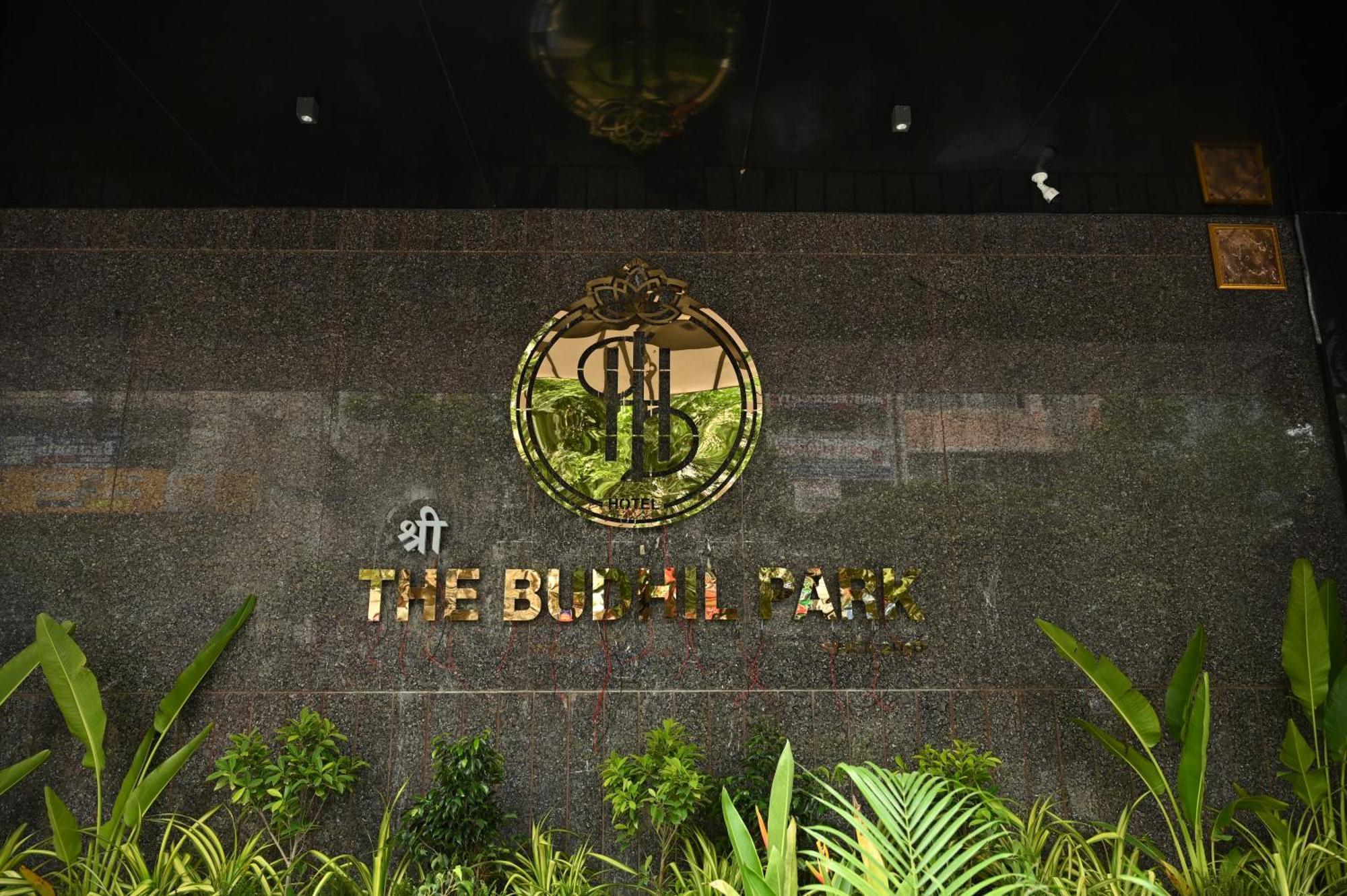 The Budhil Park Visakhapatnam Eksteriør billede